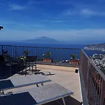 La Vue D'or 4*