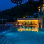 Hotel La Vue D'or 4*