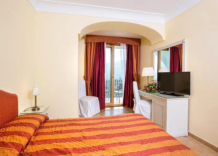 La Vue D'or 4*