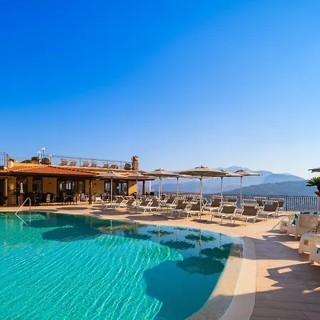 La Vue D'or Hotel 4*