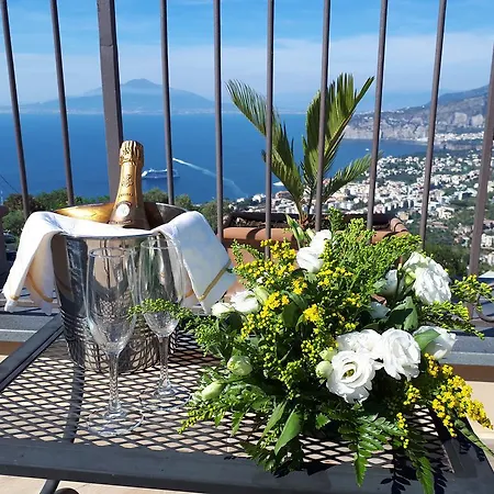 Hotel La Vue D'or 4*