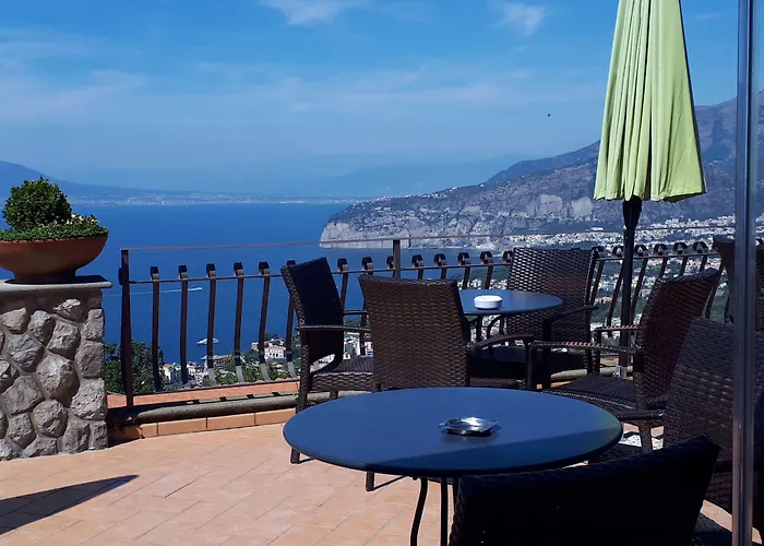 Отель La Vue D'or 4*