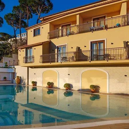 فندق La Vue D'or 4*