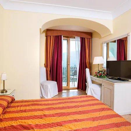 라 부어 도르 4*